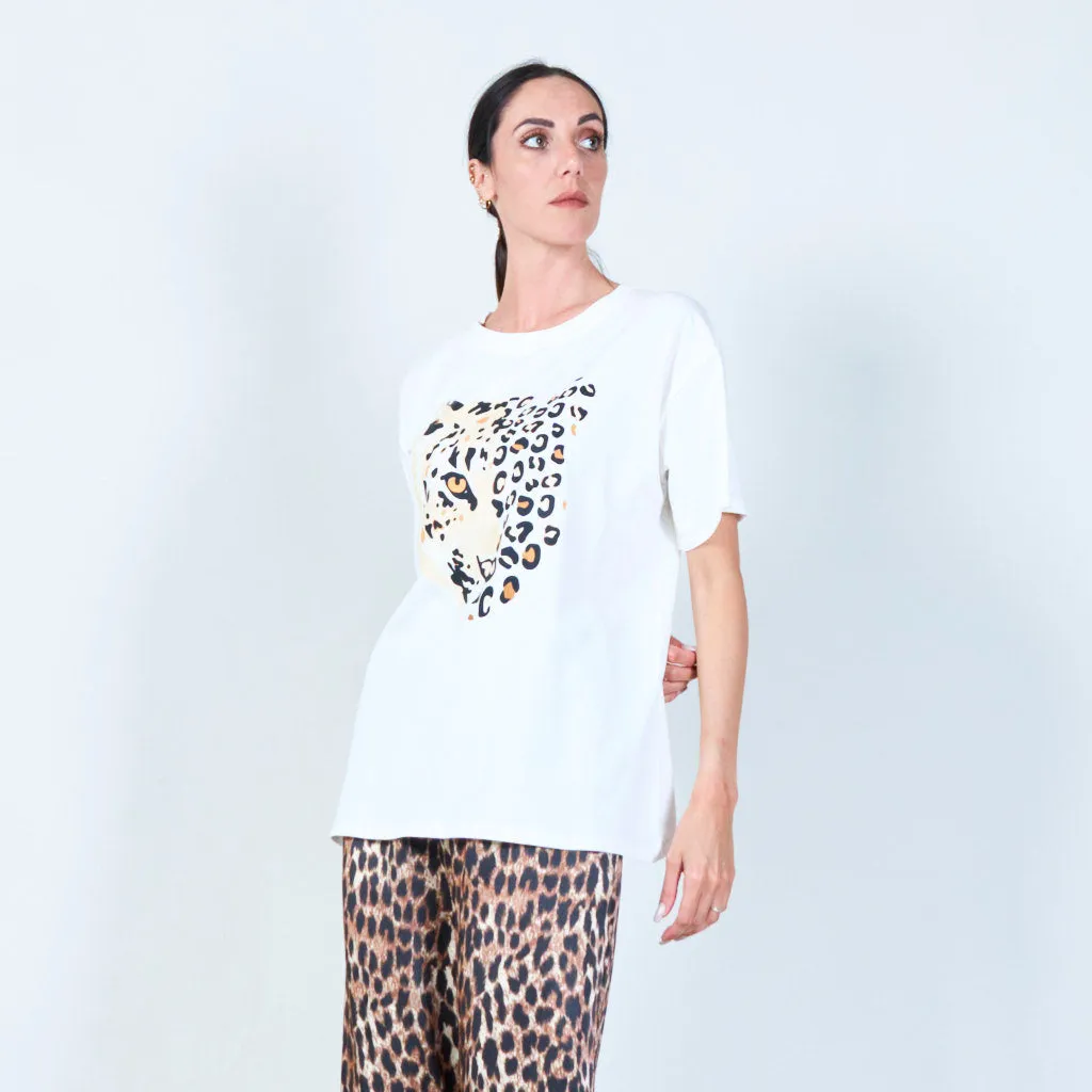 Bold leopard face graphic t-shirt wholesale