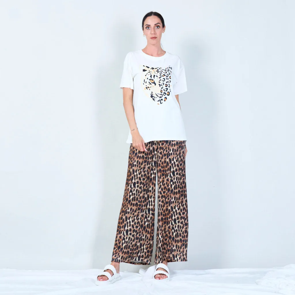 Bold leopard face graphic t-shirt wholesale