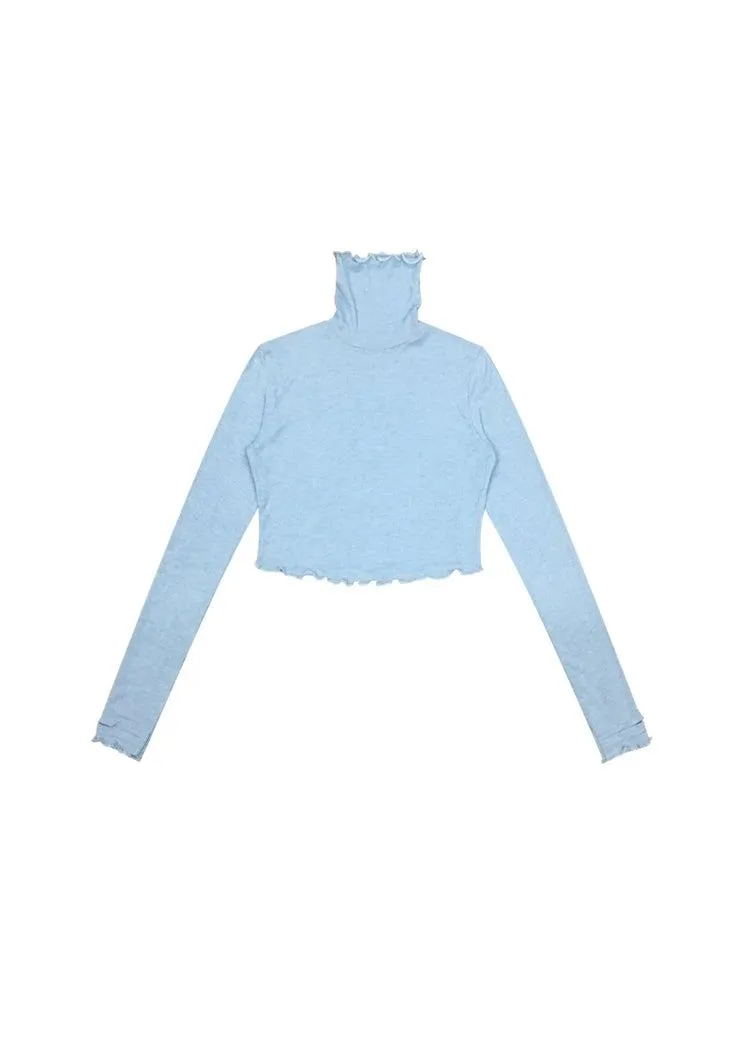 Cropped Frilly Turtletop light turtleneck