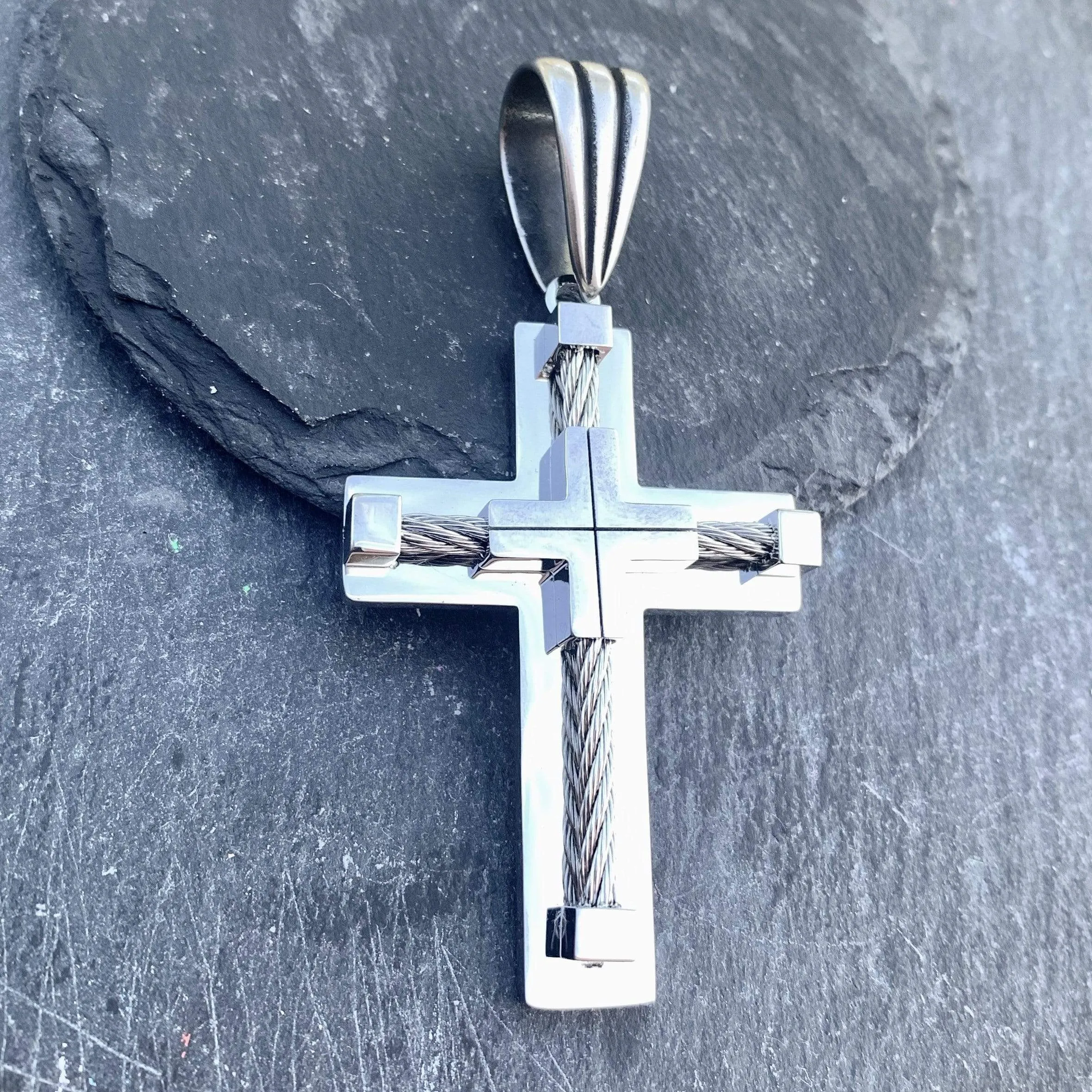 Cross - Silver Pendant & Necklace SLC447 CLEARANCE